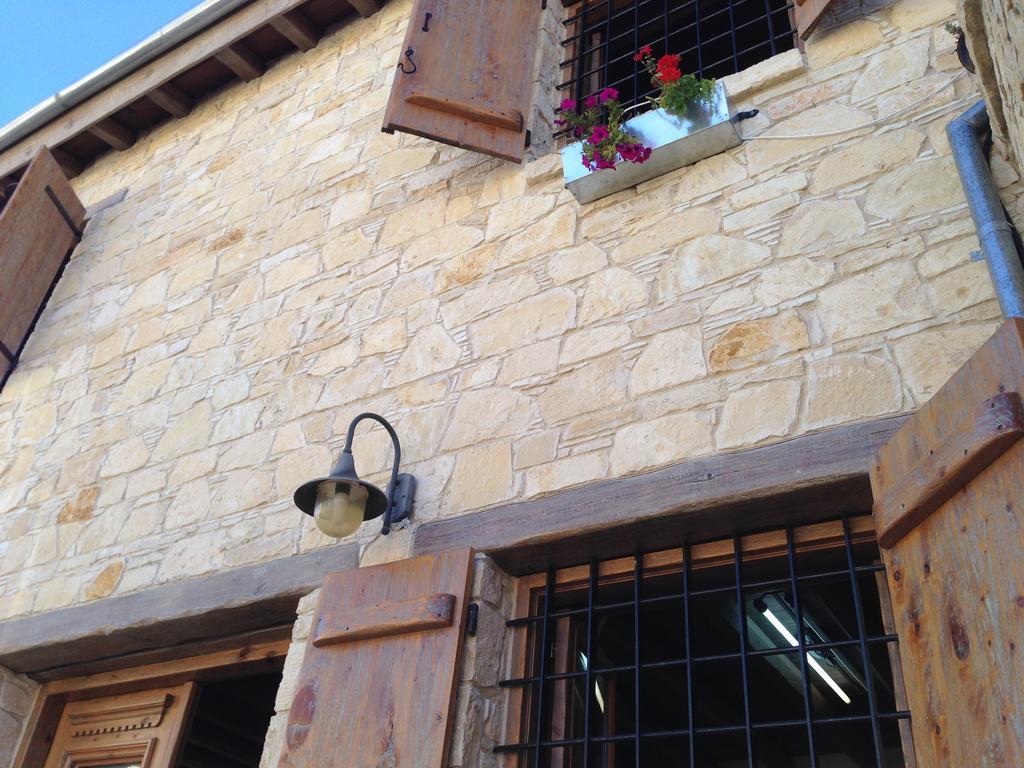 Lofou Traditional Stone House Exteriör bild